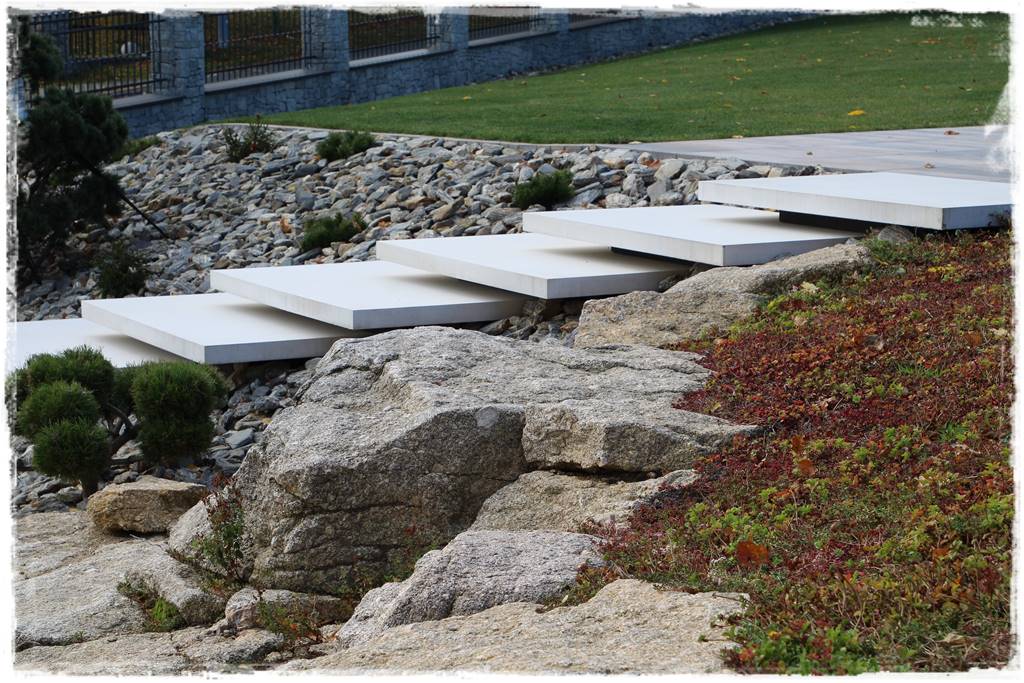 Lewitujące schody 1