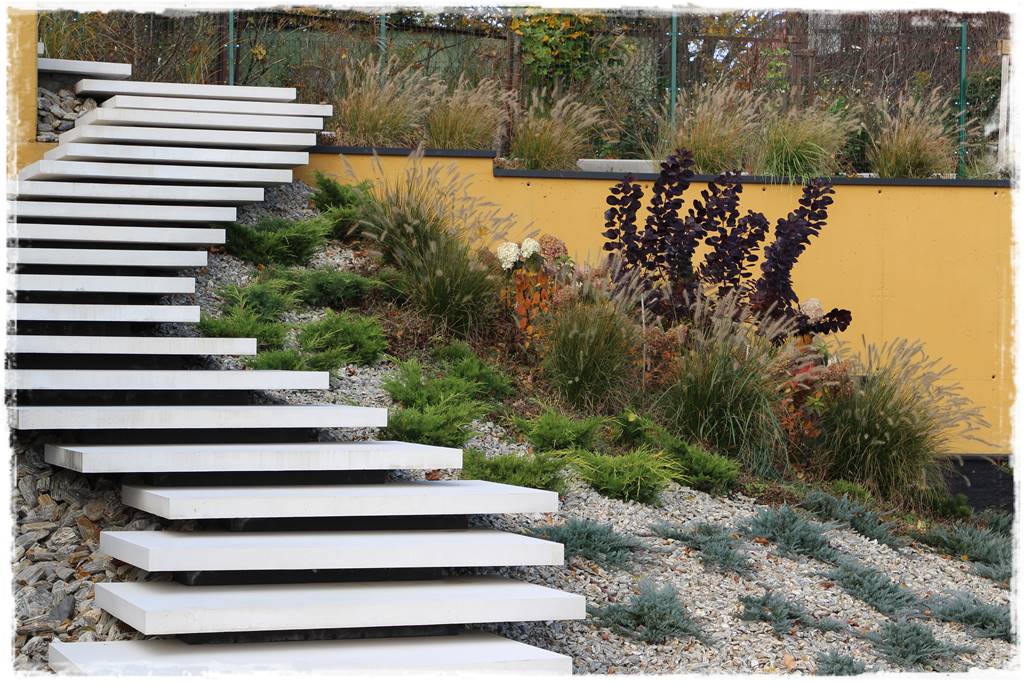 Lewitujące schody 2 Lewitujące schody 2