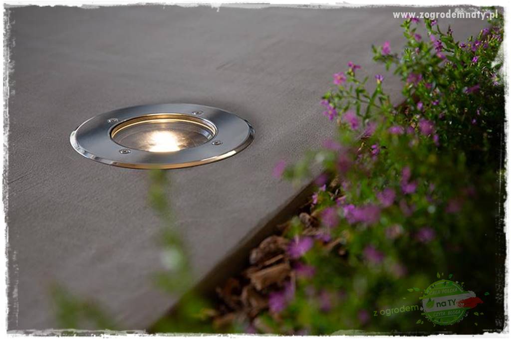 Nowoczesne oświetlenie ogrodu 31