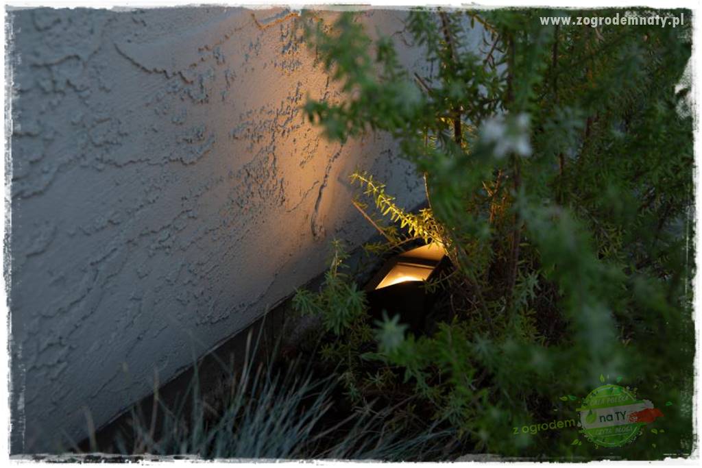 Nowoczesne oświetlenie ogrodu 32