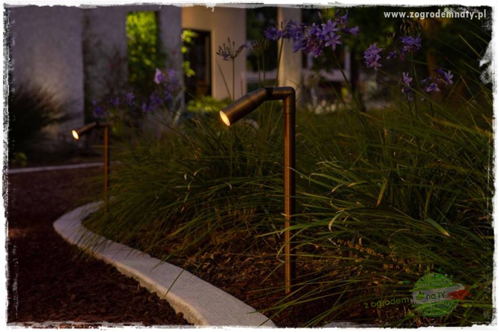Nowoczesne oświetlenie ogrodu 37