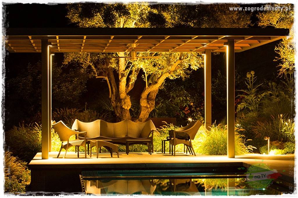 Nowoczesne oświetlenie ogrodu 58